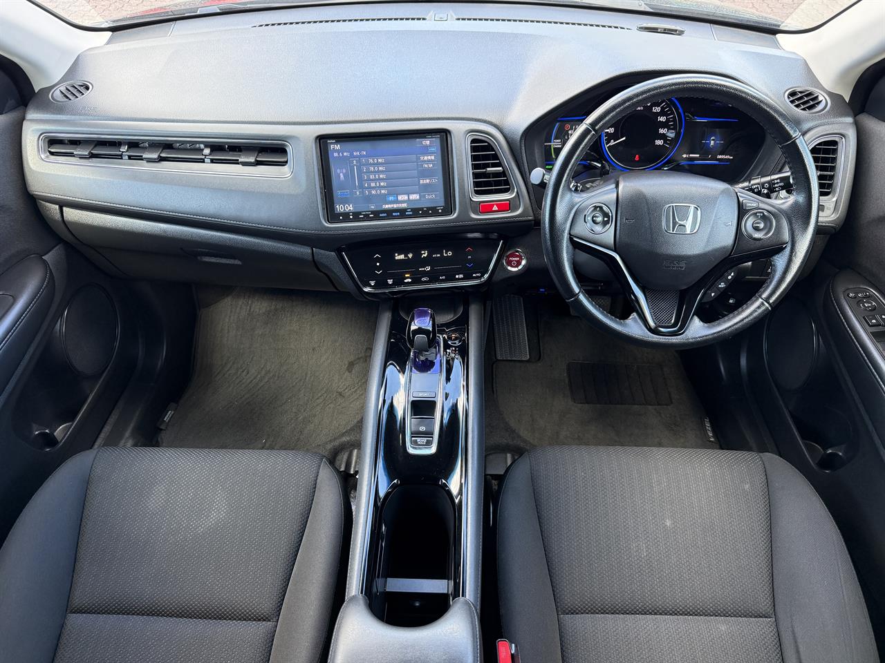 2015 Honda Vezel thumbnail