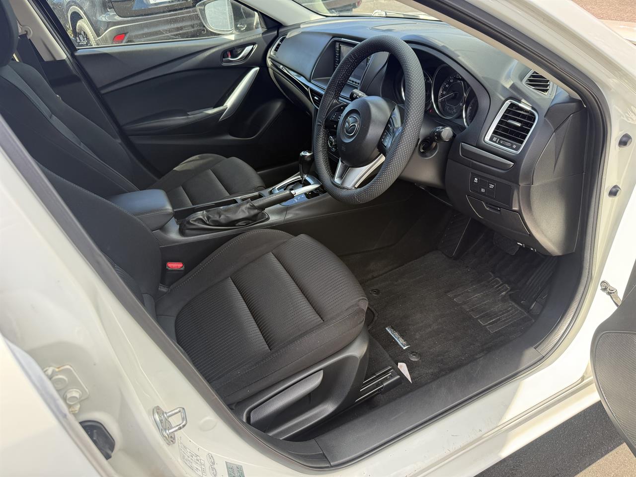 2013 Mazda Atenza thumbnail