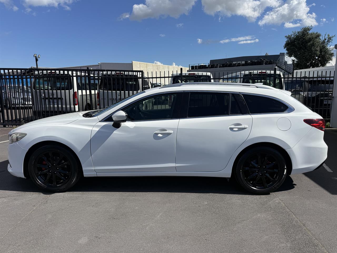 2013 Mazda Atenza thumbnail