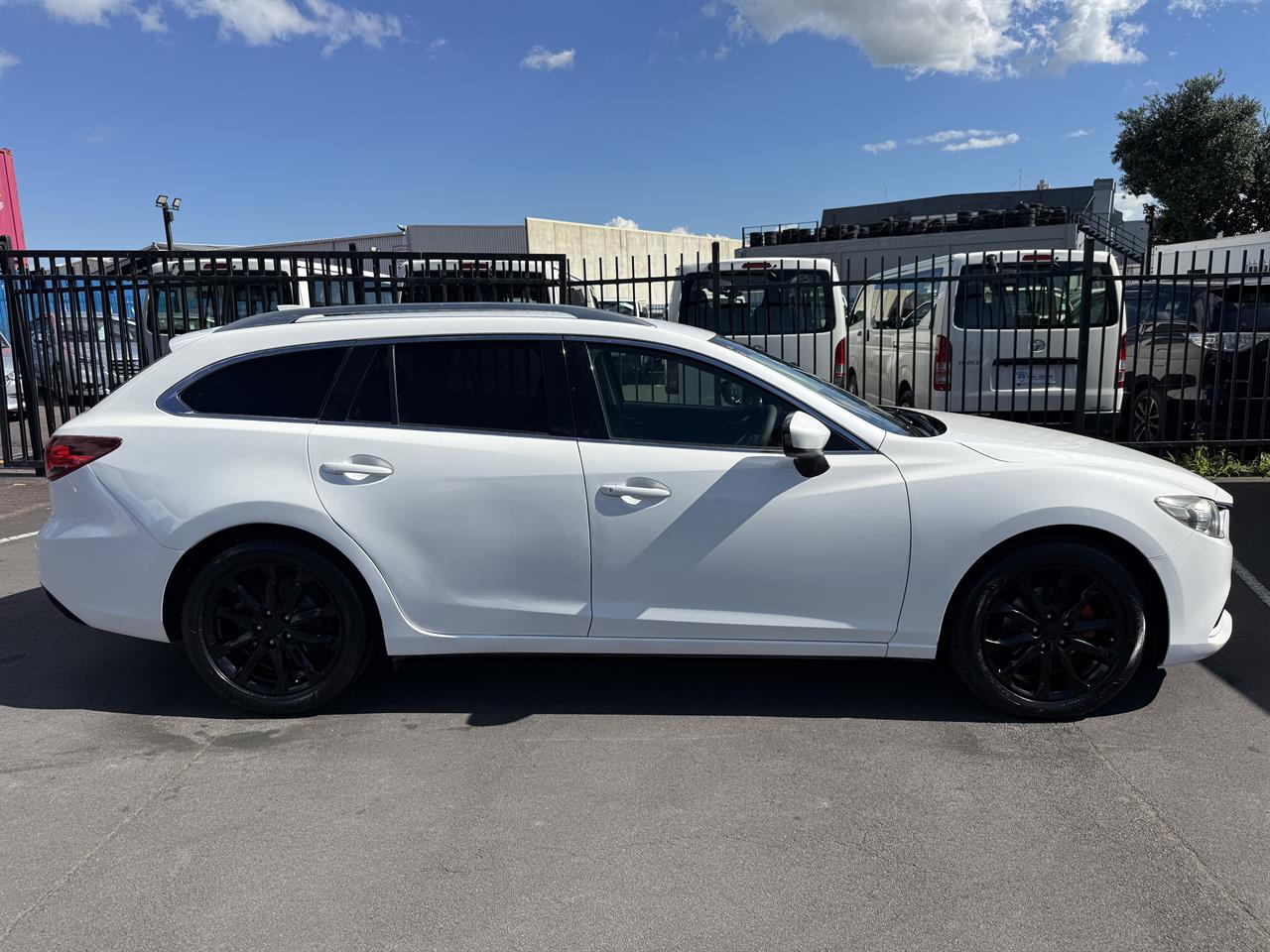 2013 Mazda Atenza thumbnail