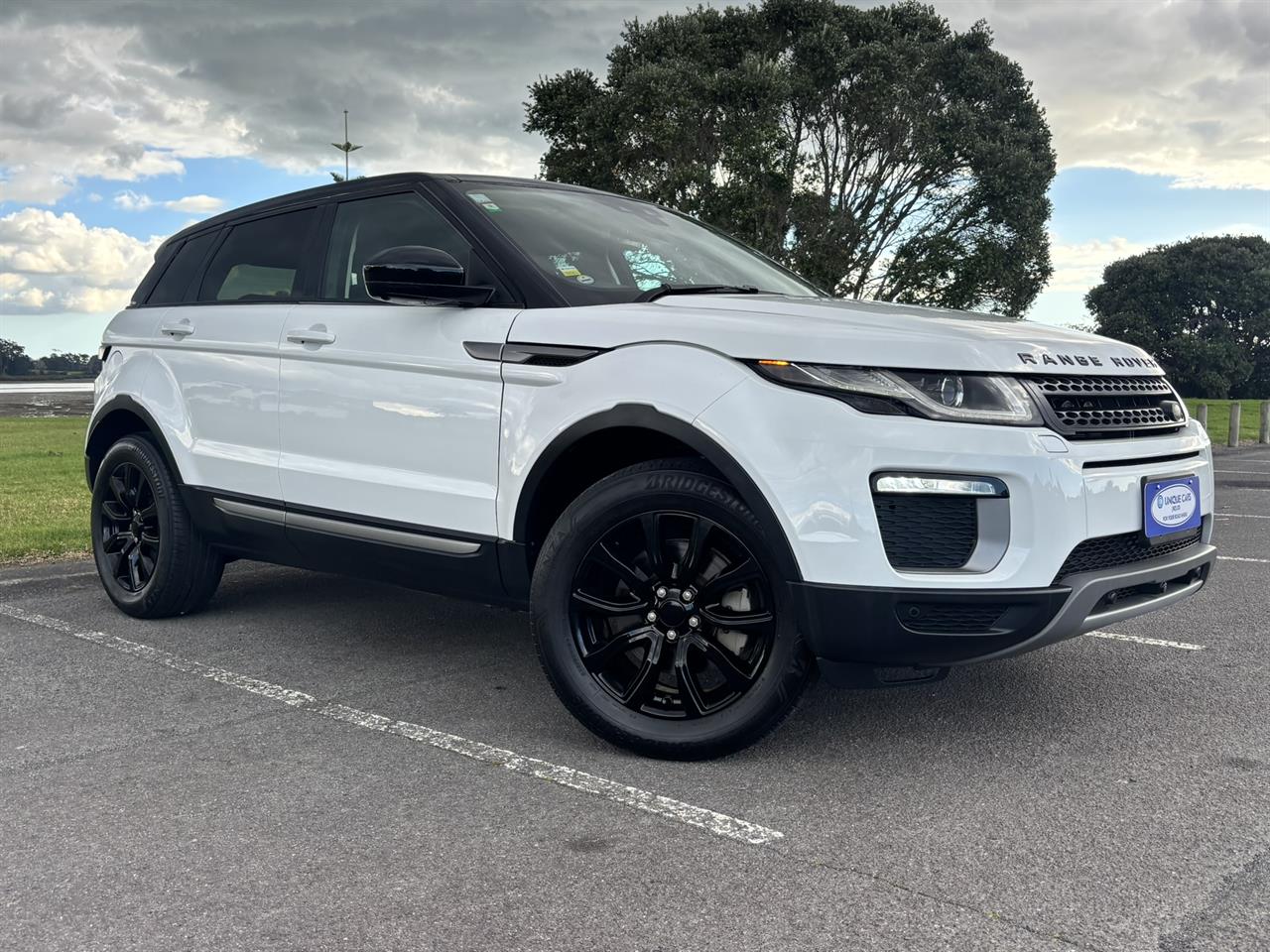 2016 Land Rover Range thumbnail