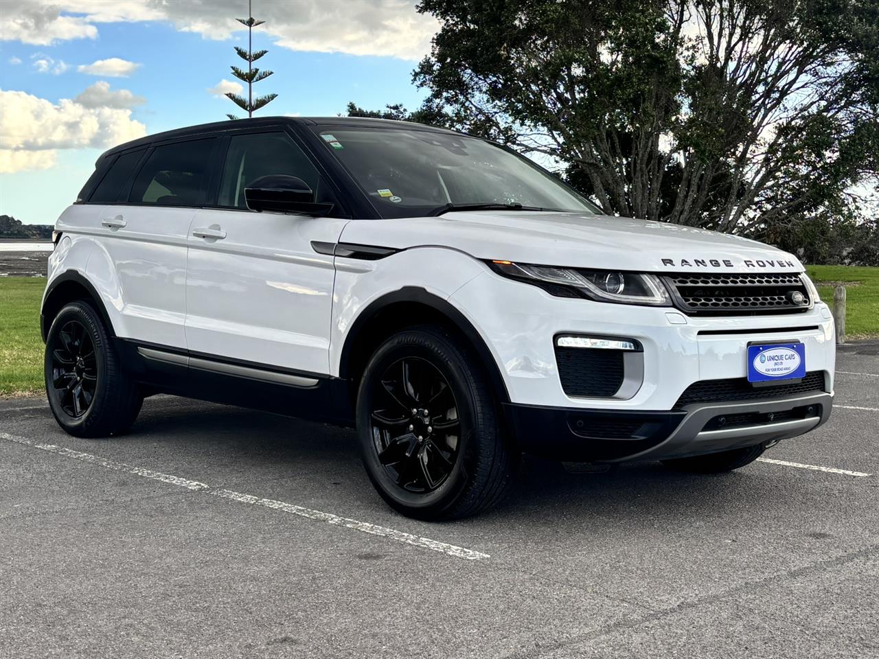 2016 Land Rover Range thumbnail