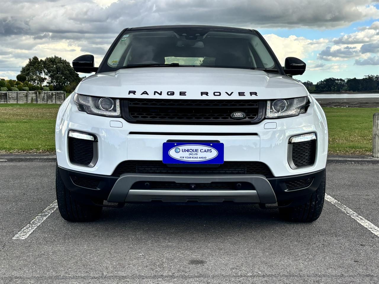 2016 Land Rover Range thumbnail
