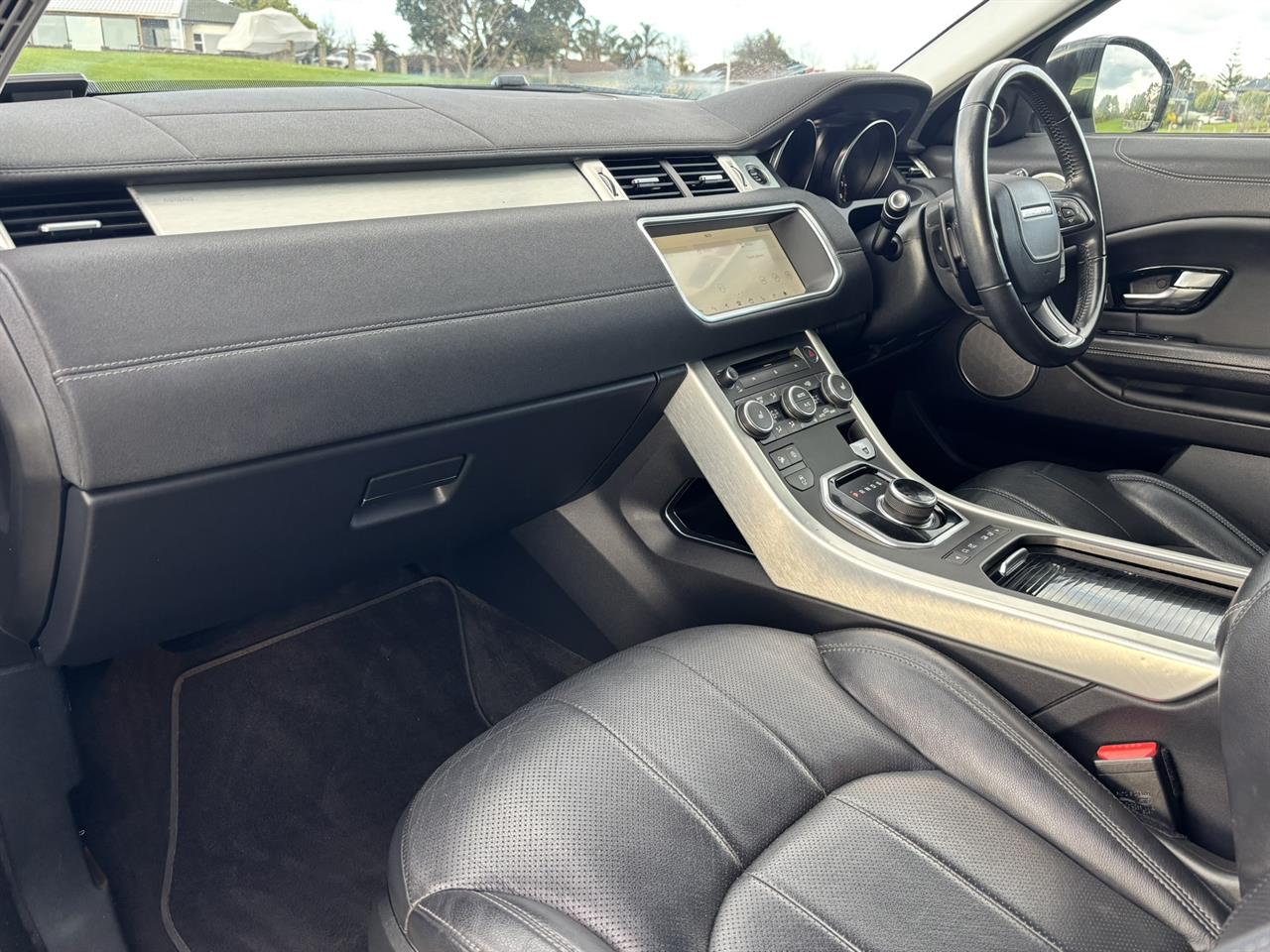 2019 Land Rover Range thumbnail