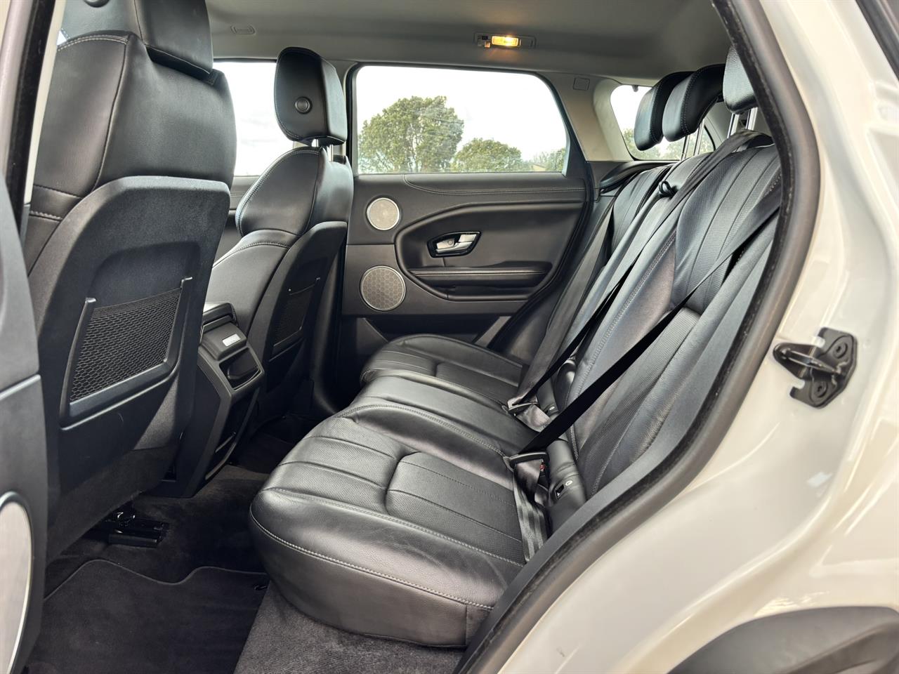 2019 Land Rover Range thumbnail