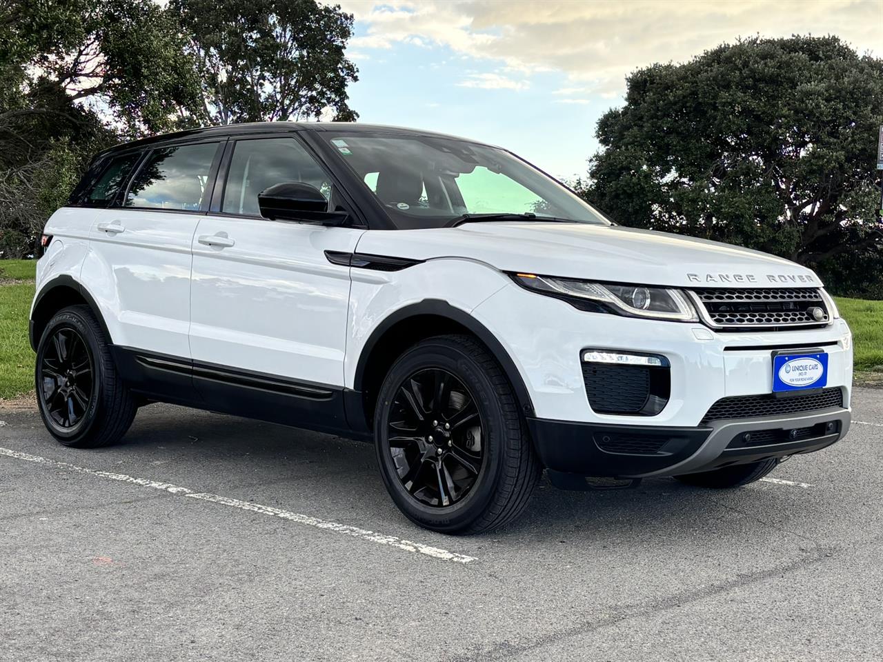 2019 Land Rover Range thumbnail
