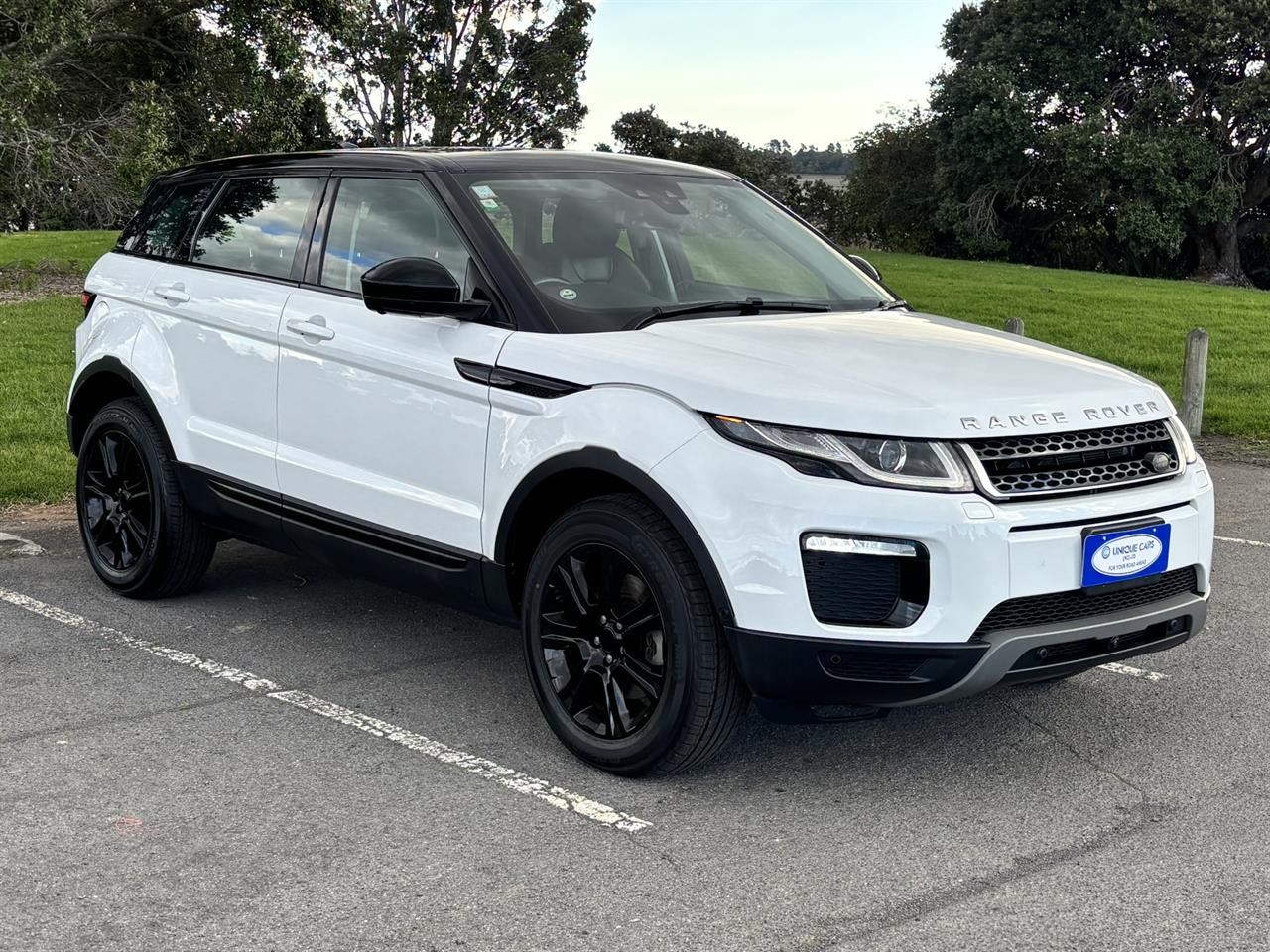 2019 Land Rover Range thumbnail