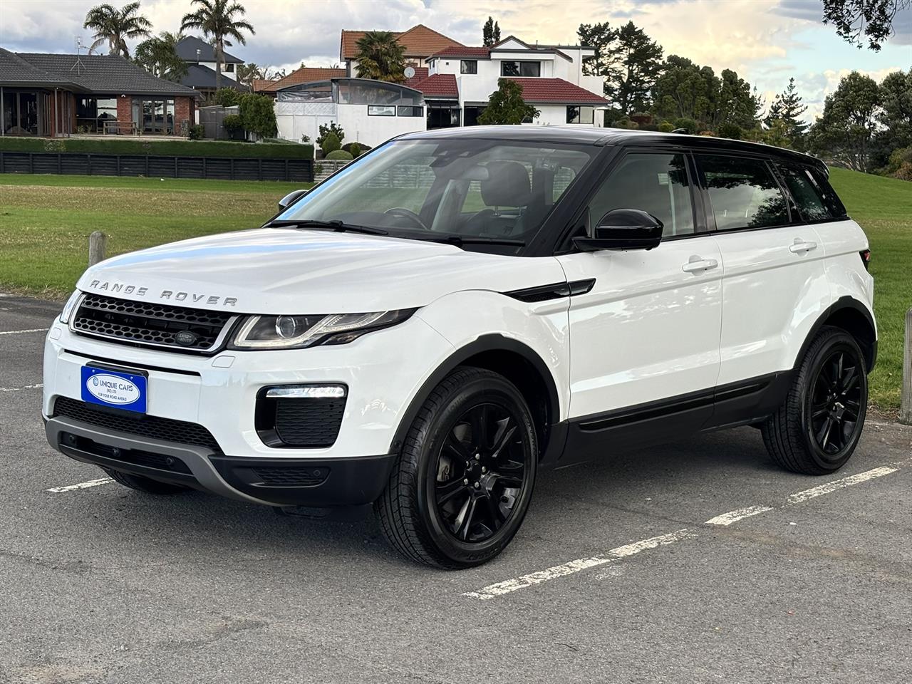2019 Land Rover Range thumbnail