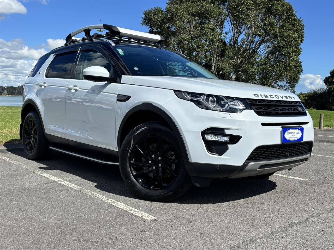 2018 Land Rover Discovery thumbnail