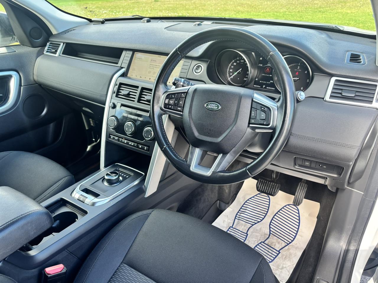 2018 Land Rover Discovery thumbnail