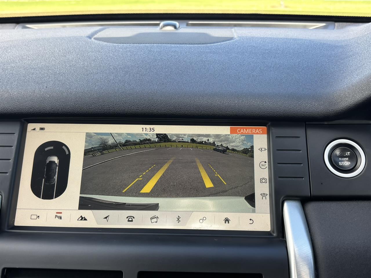 2018 Land Rover Discovery thumbnail