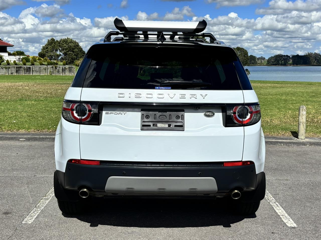 2018 Land Rover Discovery thumbnail
