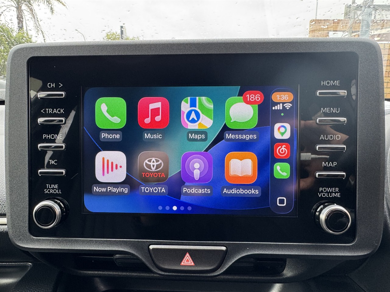 2021 Toyota YARIS thumbnail