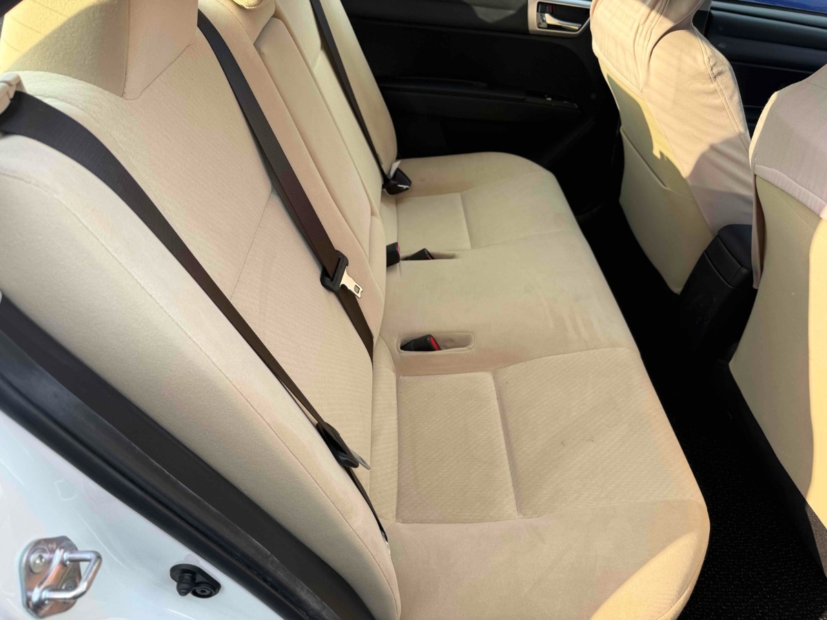 2015 Toyota Corolla thumbnail