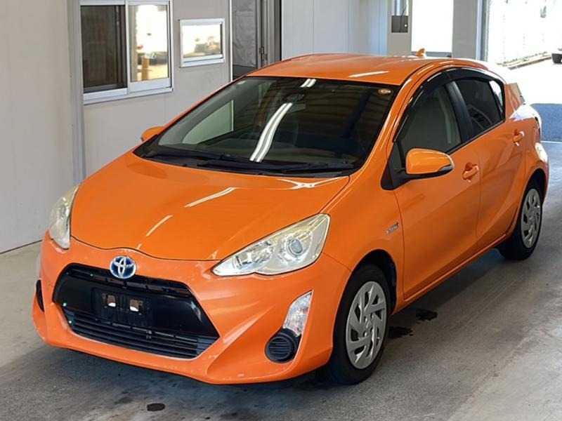 2016 Toyota Aqua thumbnail