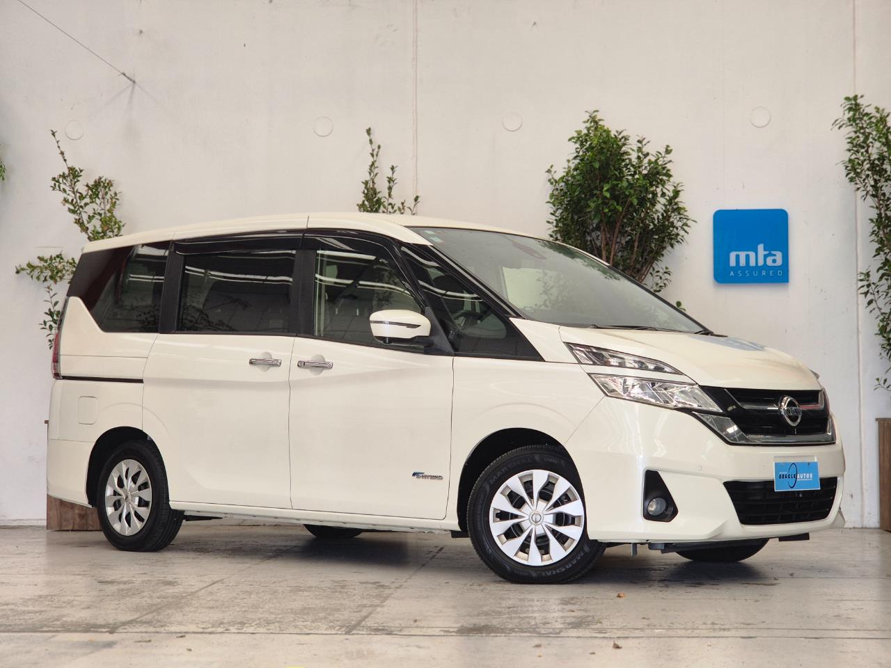 2017 Nissan Serena thumbnail