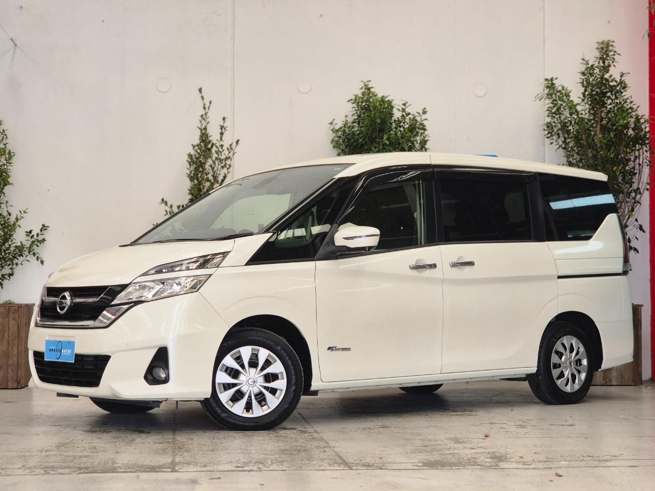2017 Nissan Serena thumbnail