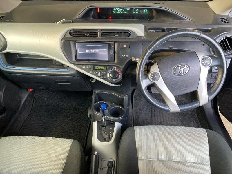 2013 Toyota Aqua thumbnail