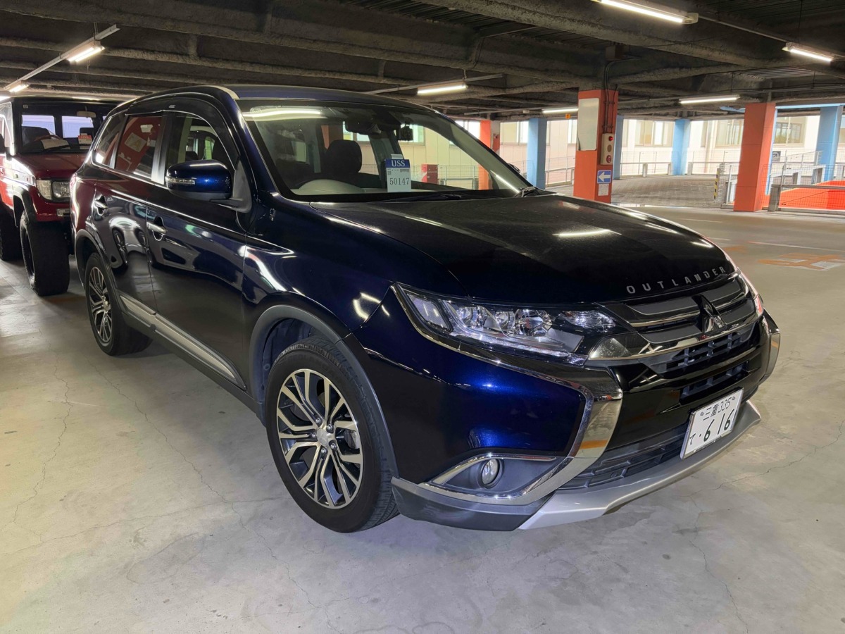 2016 Mitsubishi Outlander thumbnail
