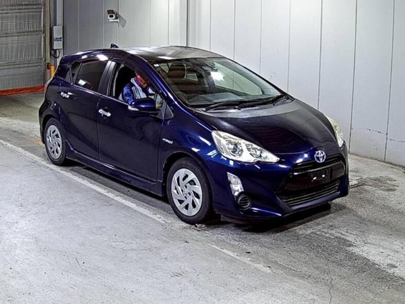 2016 Toyota Aqua thumbnail