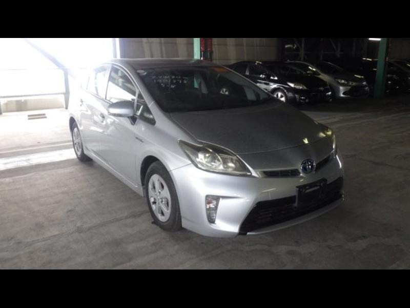 2014 Toyota Prius thumbnail