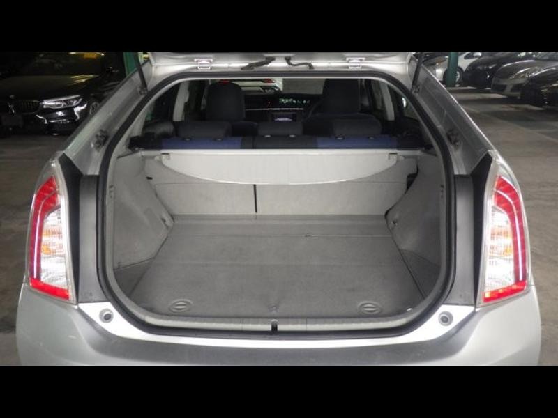 2014 Toyota Prius thumbnail