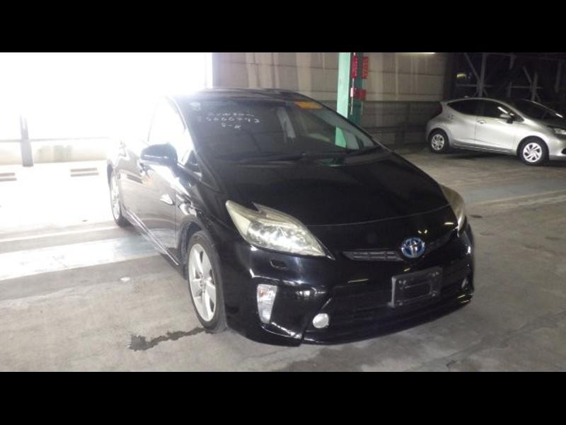 2013 Toyota Prius thumbnail