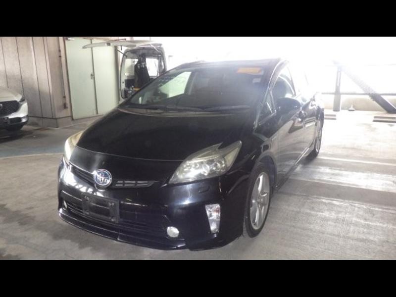 2013 Toyota Prius thumbnail