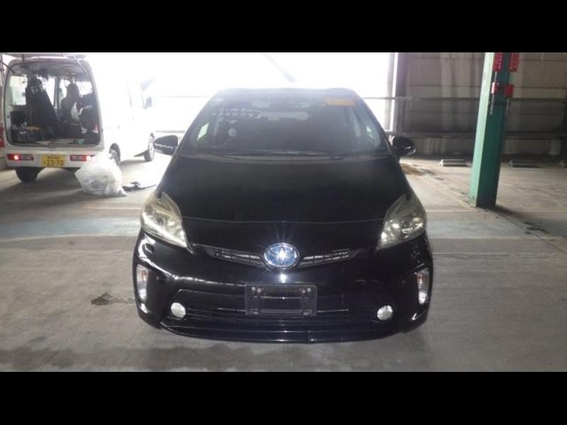 2013 Toyota Prius thumbnail