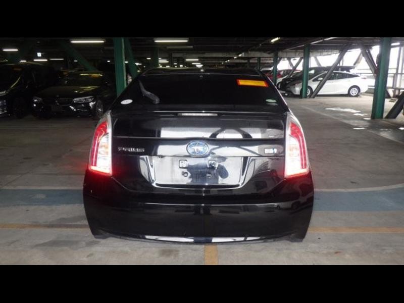 2013 Toyota Prius thumbnail