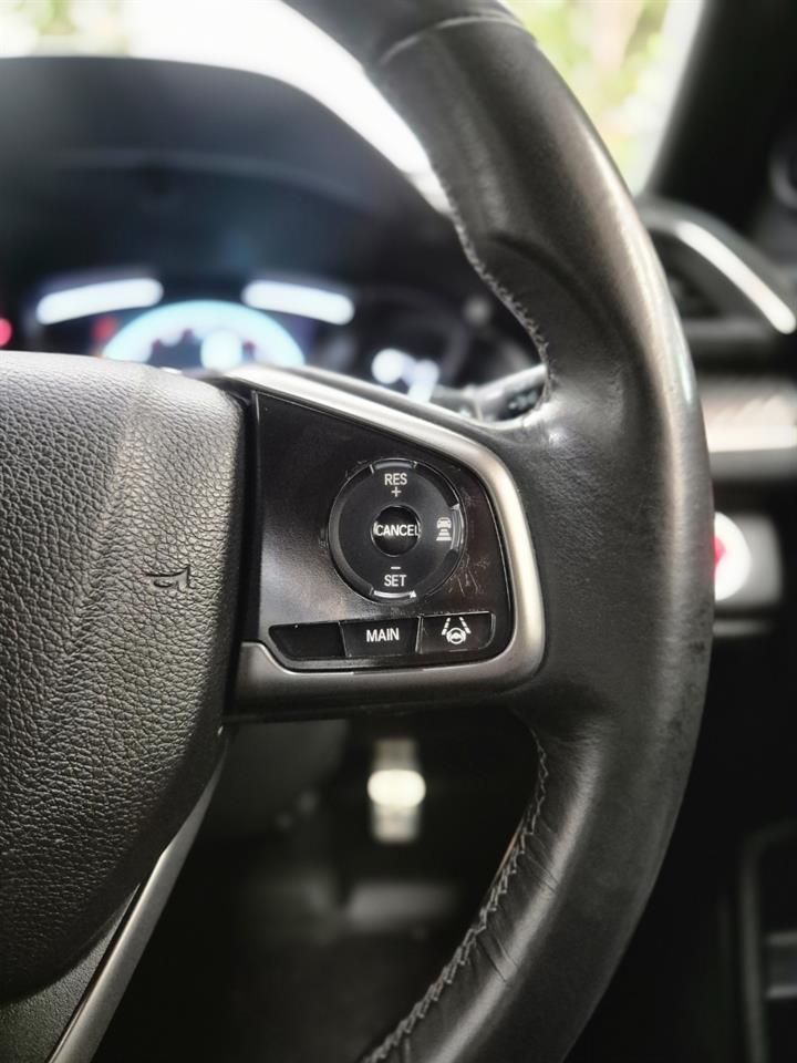 2018 Honda Civic thumbnail