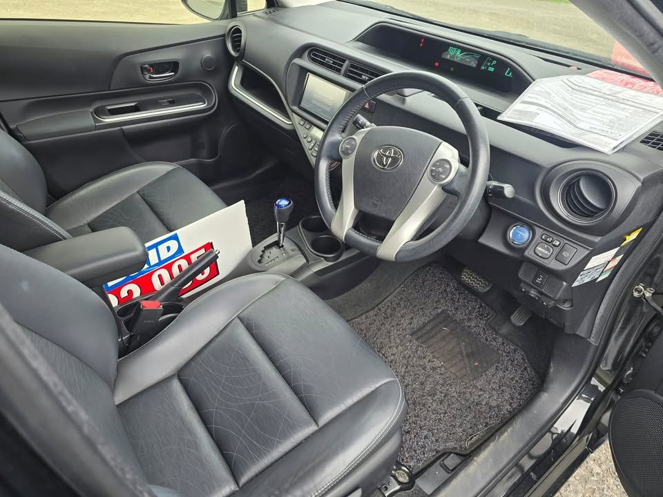 2013 Toyota Aqua thumbnail