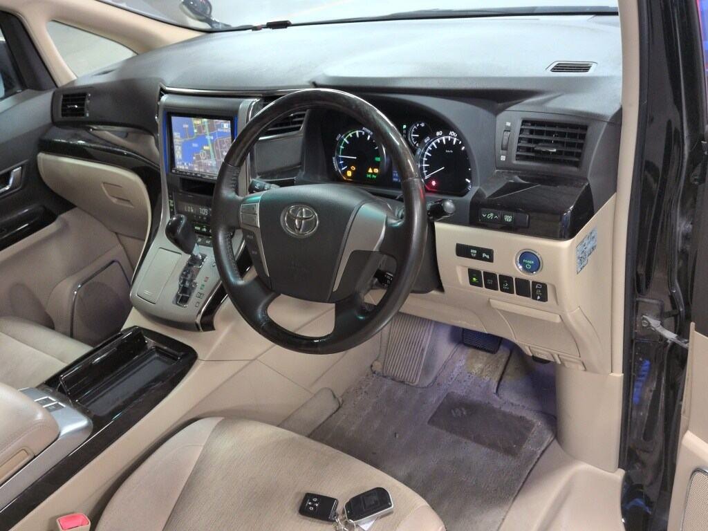 2012 Toyota Vellfire thumbnail