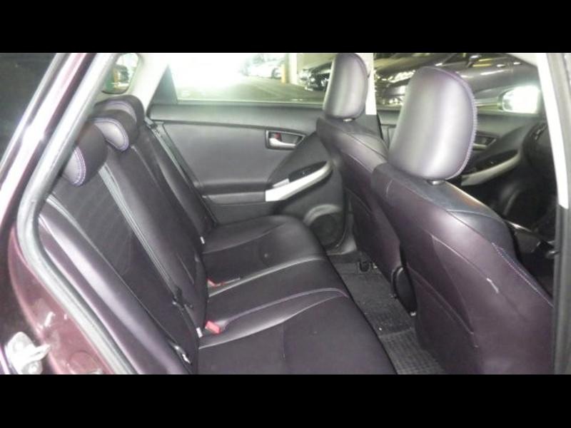 2013 Toyota Prius thumbnail