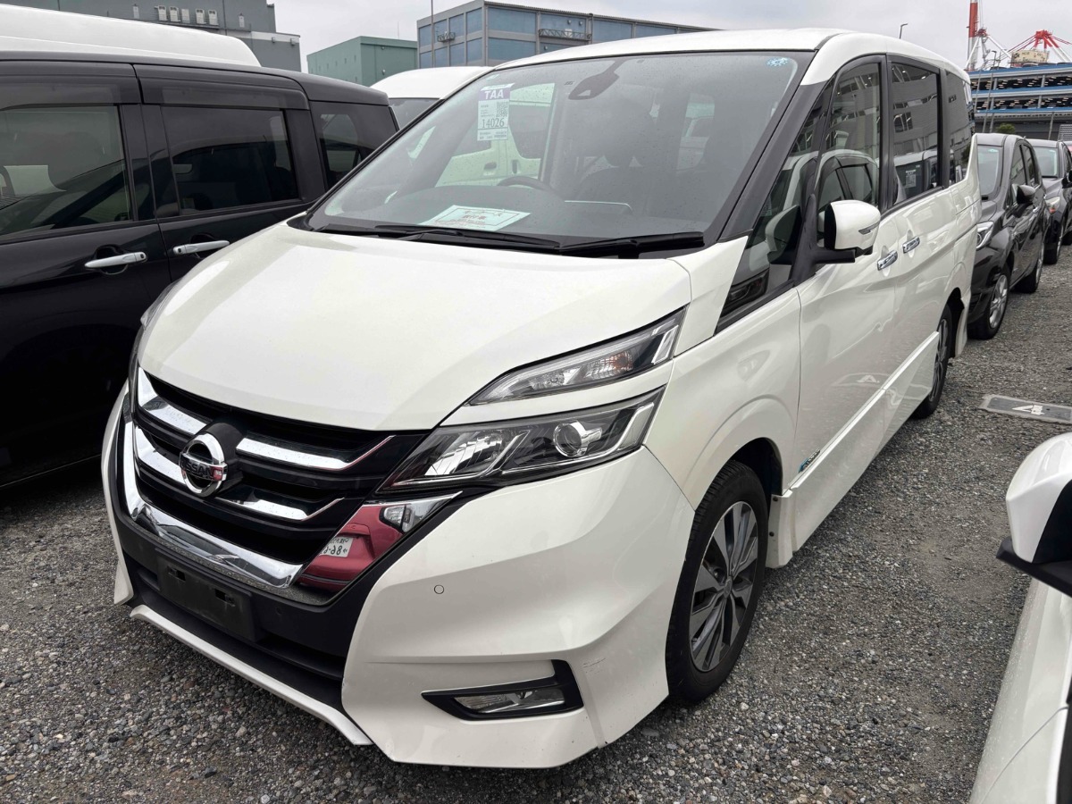 2017 Nissan Serena thumbnail