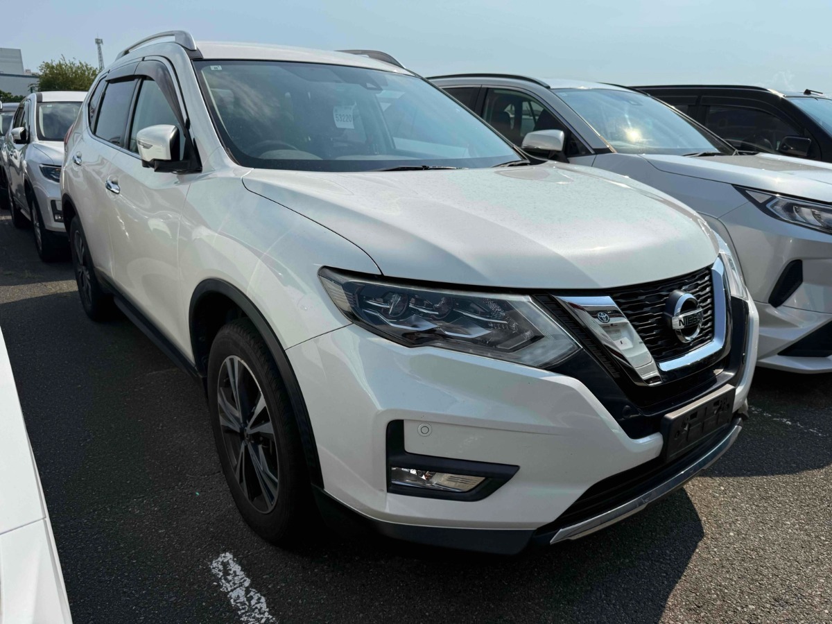 2017 Nissan X-Trail thumbnail