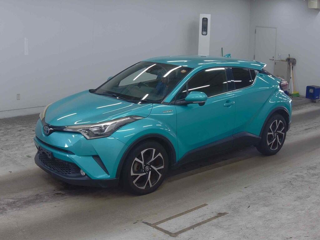 2016 Toyota C-HR thumbnail
