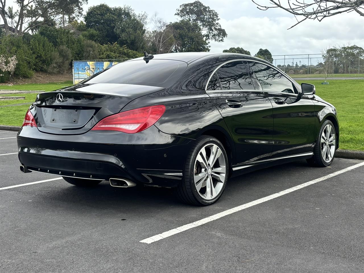 2013 Mercedes-Benz CLA200 thumbnail