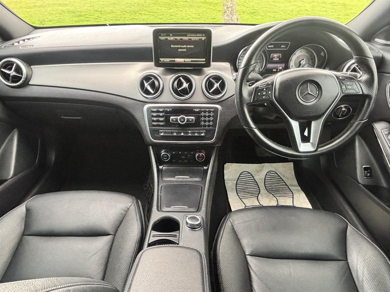 2013 Mercedes-Benz CLA200 thumbnail