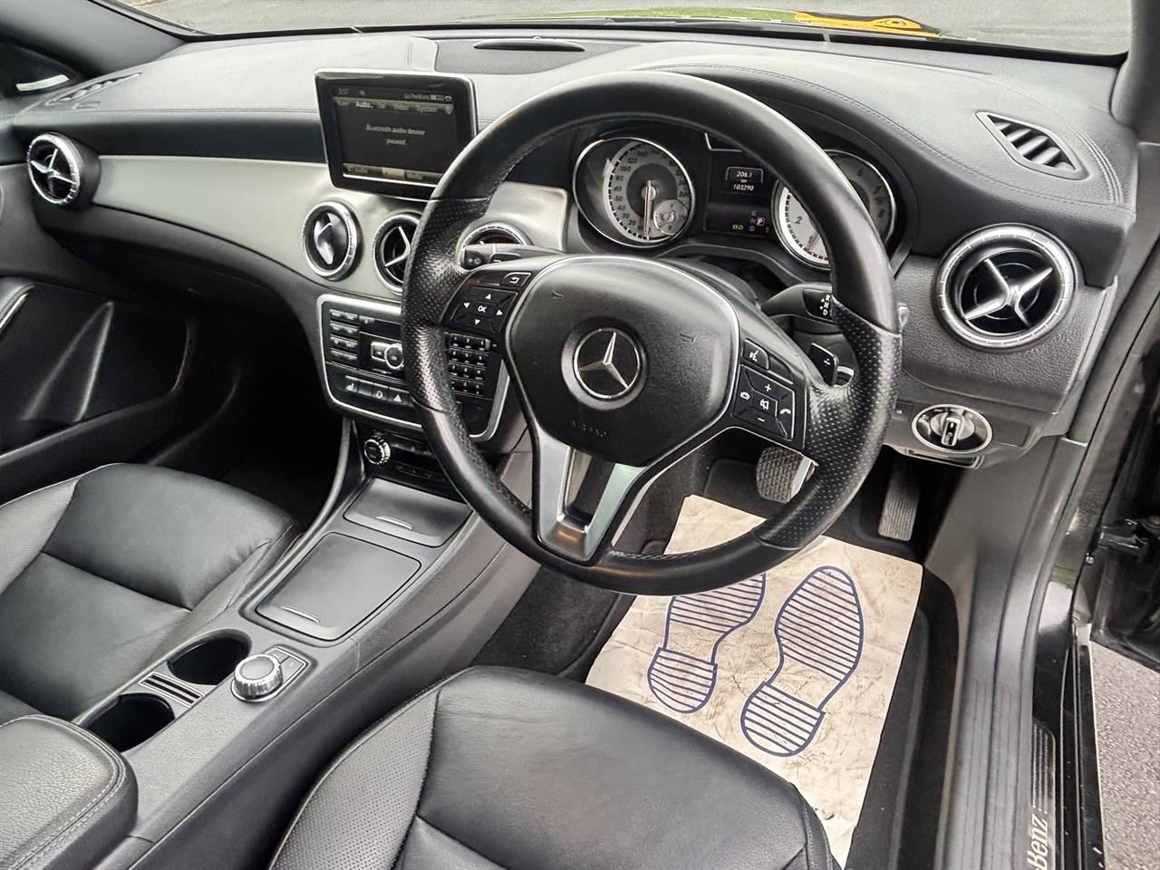 2013 Mercedes-Benz CLA200 thumbnail