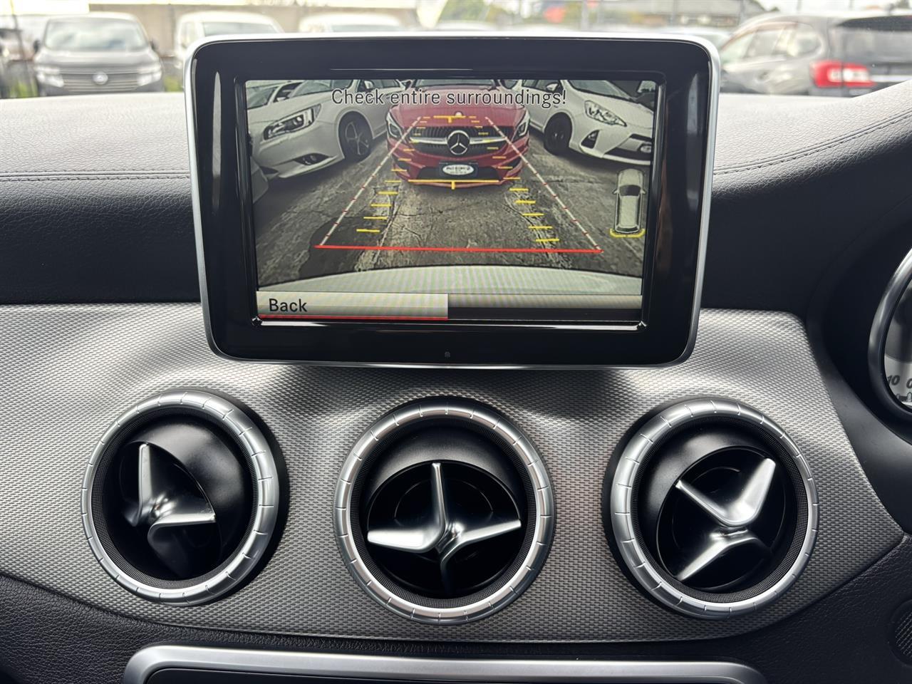 2013 Mercedes-Benz CLA200 thumbnail