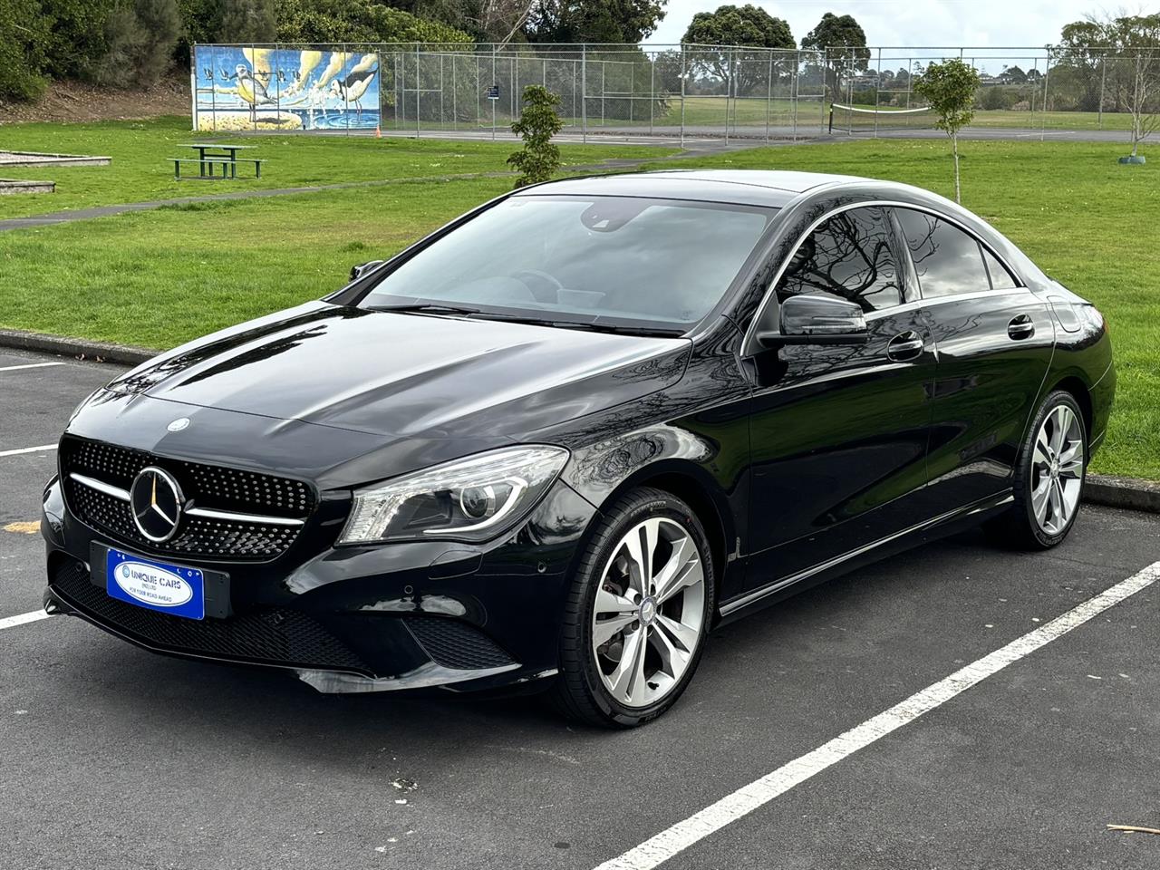 2013 Mercedes-Benz CLA200 thumbnail