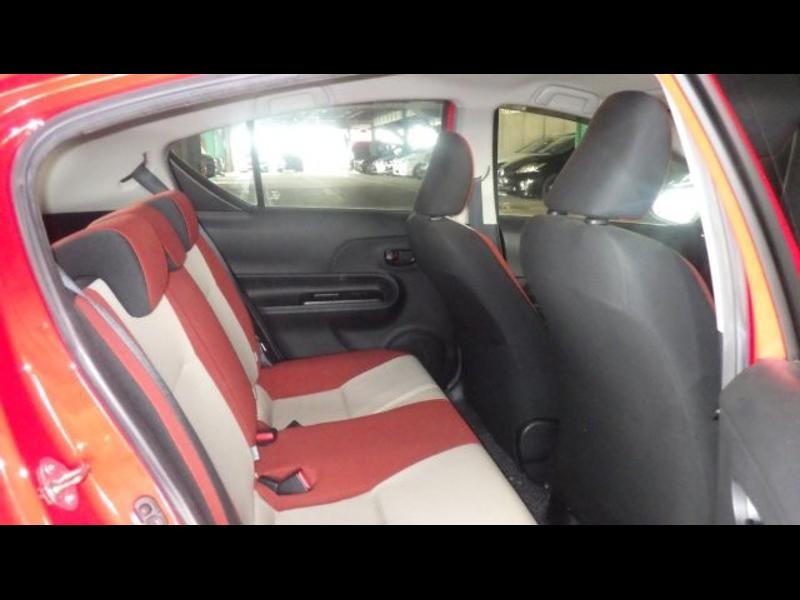 2015 Toyota Aqua thumbnail
