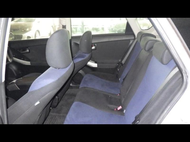2013 Toyota Prius thumbnail