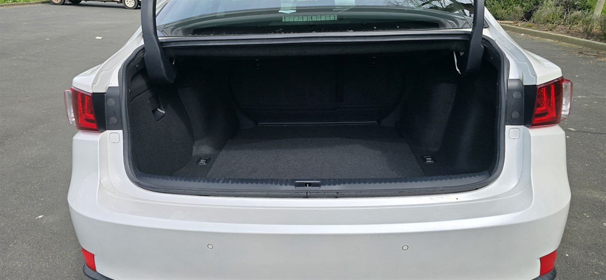 2014 Lexus IS thumbnail