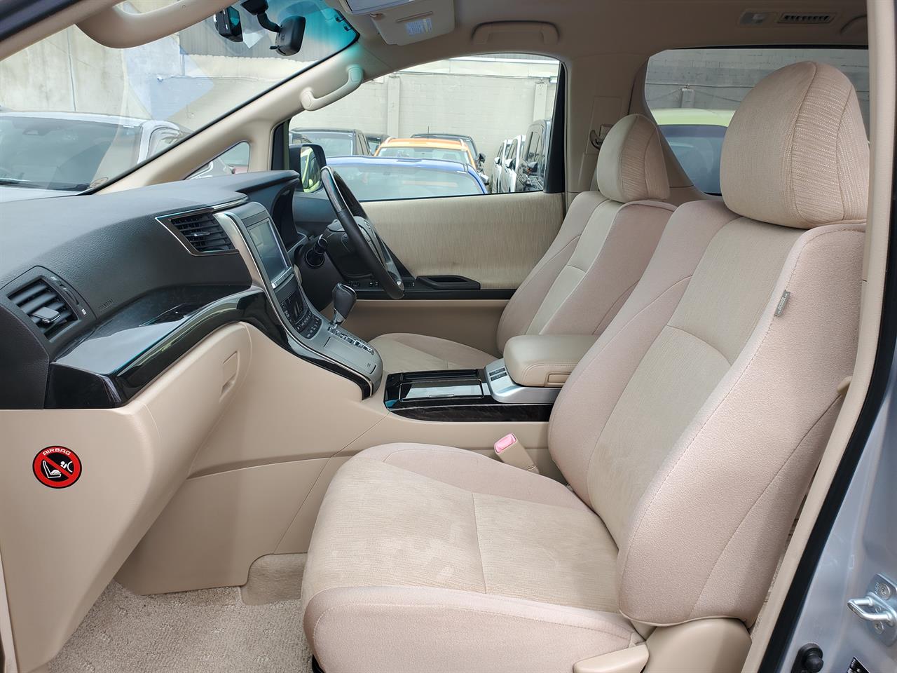 2012 Toyota Vellfire thumbnail