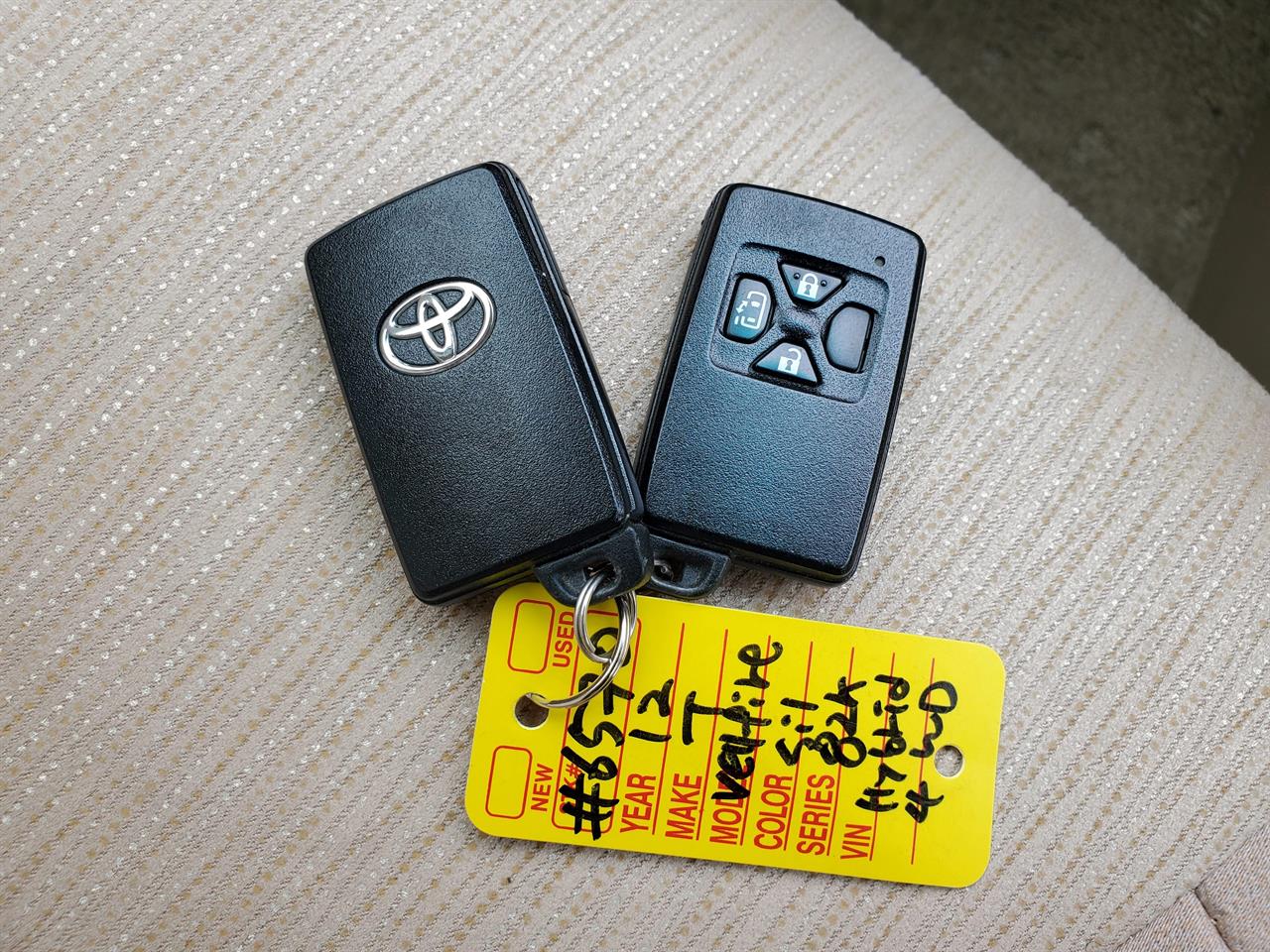 2012 Toyota Vellfire thumbnail