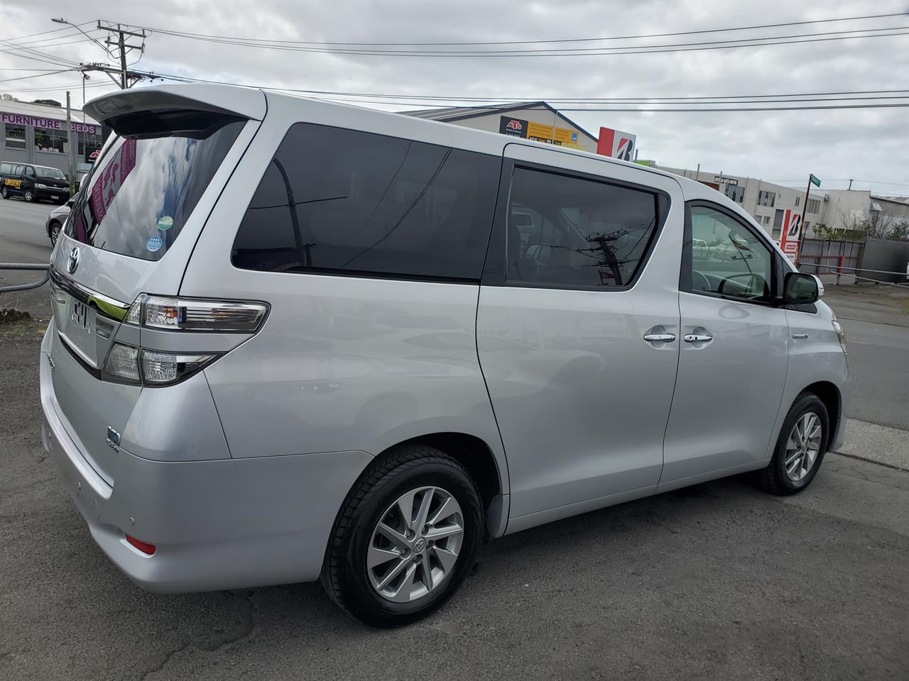 2012 Toyota Vellfire thumbnail