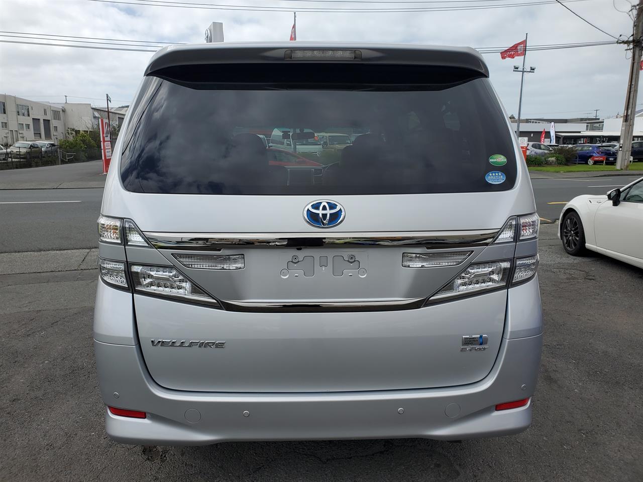 2012 Toyota Vellfire thumbnail