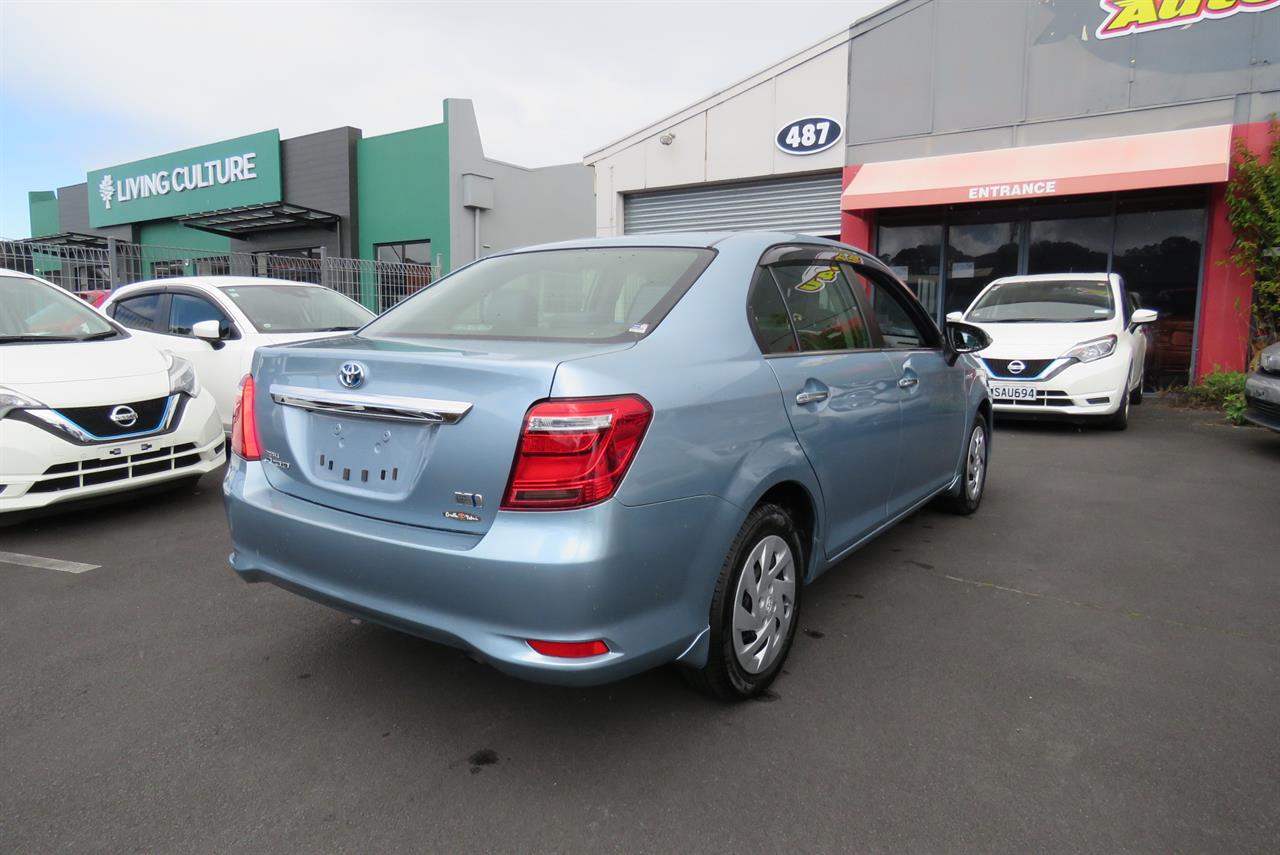 2015 Toyota Corolla thumbnail